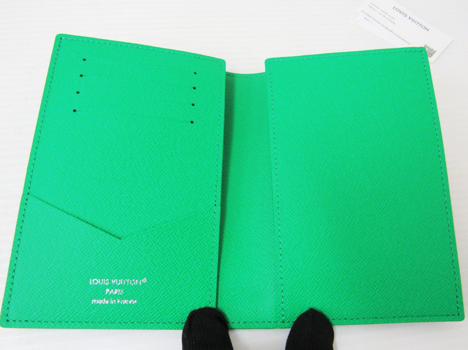 新品未使用】Louis Vuitton ルイ・ヴィトン パスポートケース M14875
