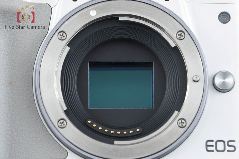 中古】Canon キヤノン EOS Kiss M ダブルズームキット ホワイト - メルカリ