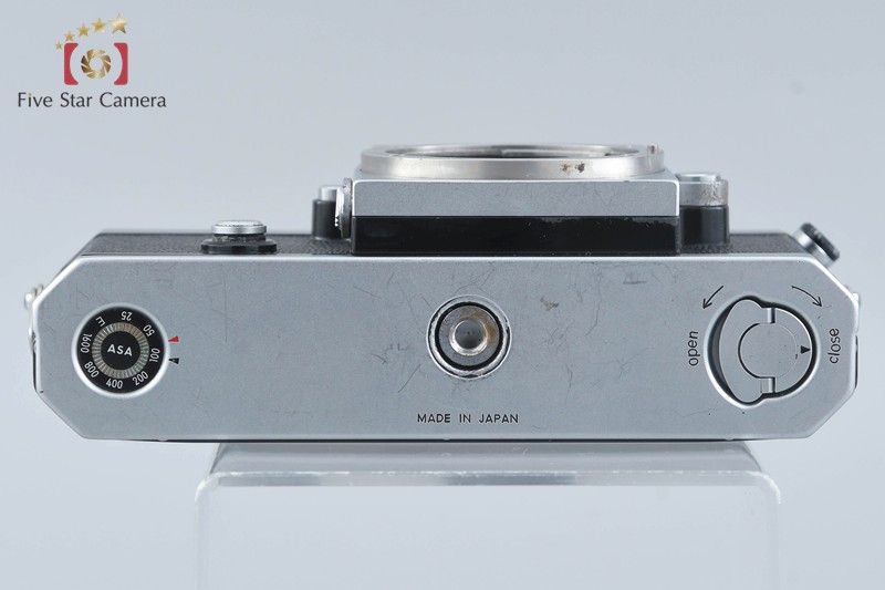 Nikon F 中期 アイレベル シルバーフィルムカメラ ニコン（Nikon） 【中古】Nikon F アイレベル 中期 シルバー フィルム