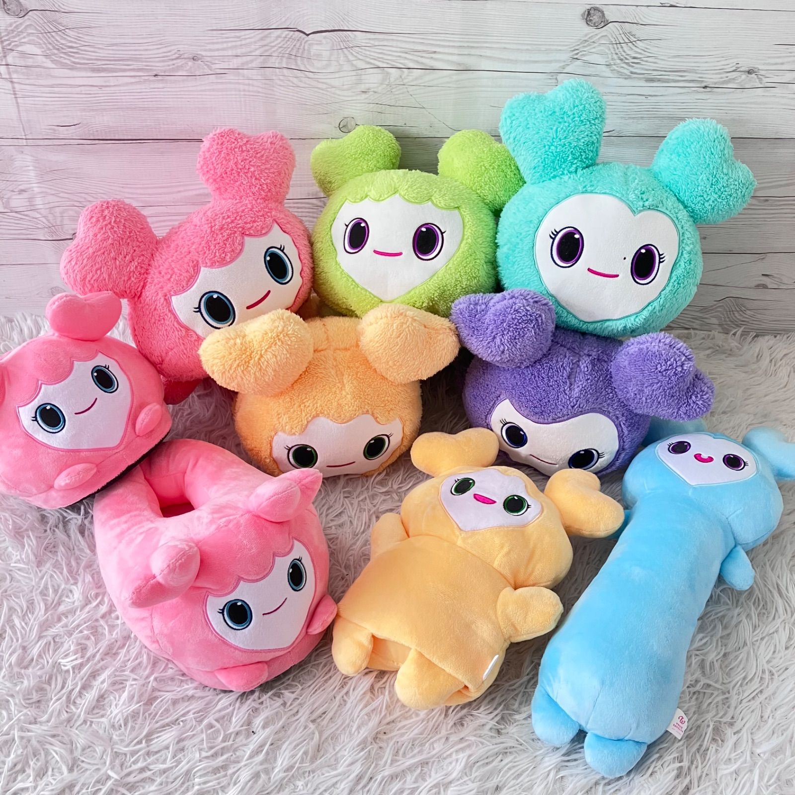 美品 TWICE LOVELYS 8点セット ぬいぐるみパペット GIGO ふわもこ