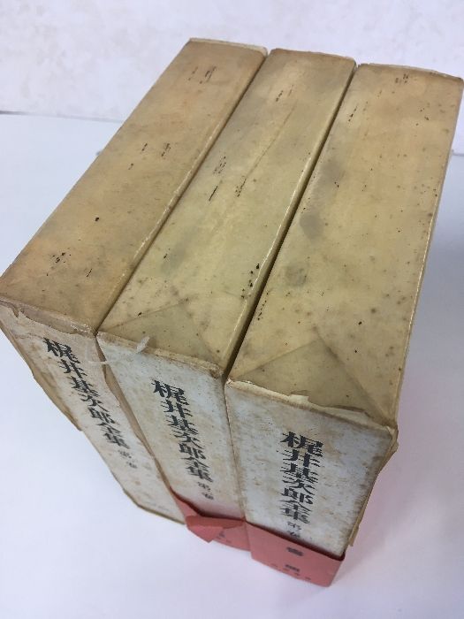 梶井基次郎全集　全3巻セット　筑摩書房 Amazon.co.jp: 梶井基次郎全集 全3巻セット : 梶井基次郎: 本