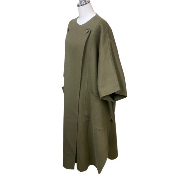 CLOCHE クロシェ　ポンチョ　コート 昨年も人気のアウターが新しくなって帰ってきました！【CLOCHE