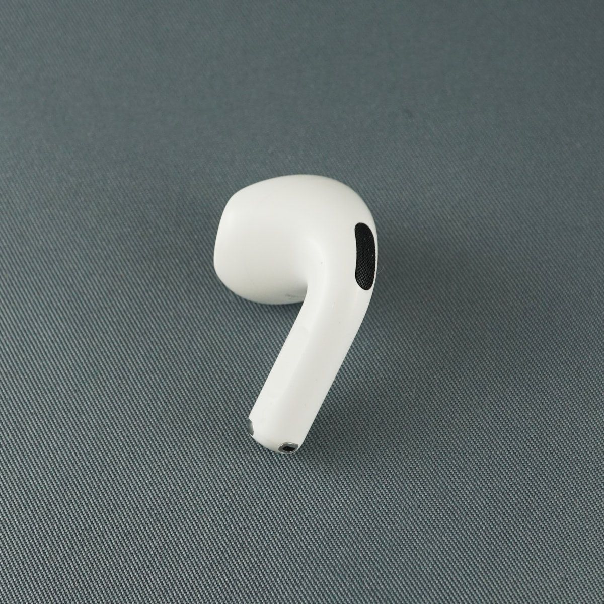 Apple AirPods 4 左イヤホンのみ USED品 ノイズキャンセリングなし
