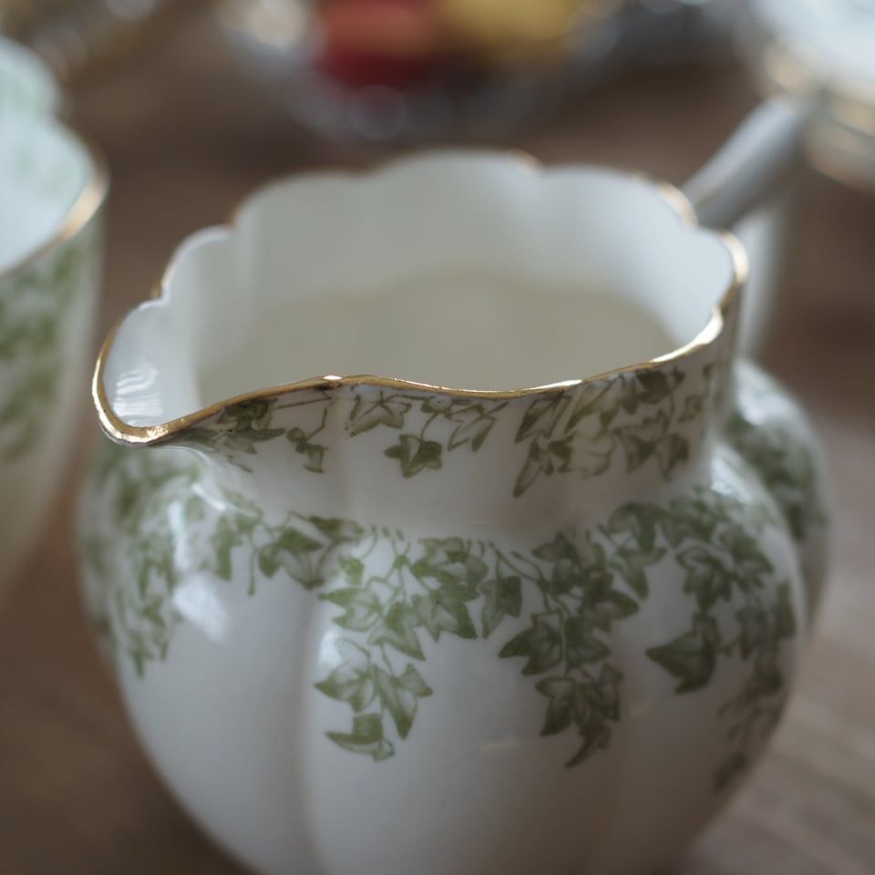 ティーカップアンドソーサー アンティーク