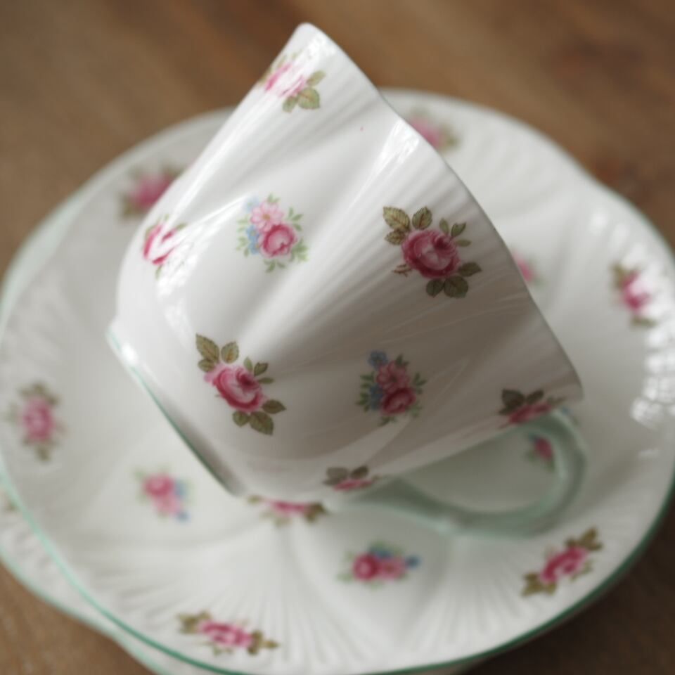 ティーカップアンドソーサー アンティーク