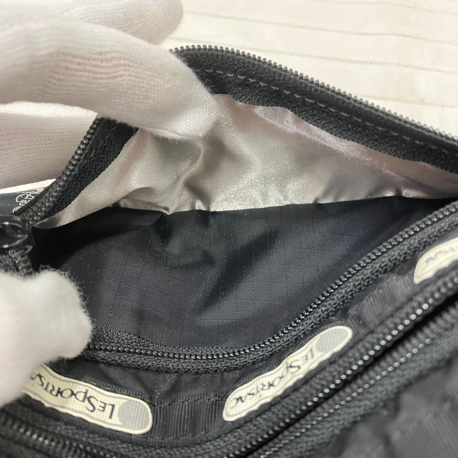 8604 LeSportsac レスポートサック ポーチ 小物入れ コスメケース 3ZIP 