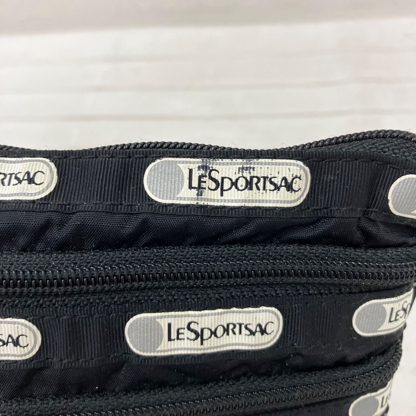 8604 LeSportsac レスポートサック ポーチ 小物入れ コスメケース 3ZIP 