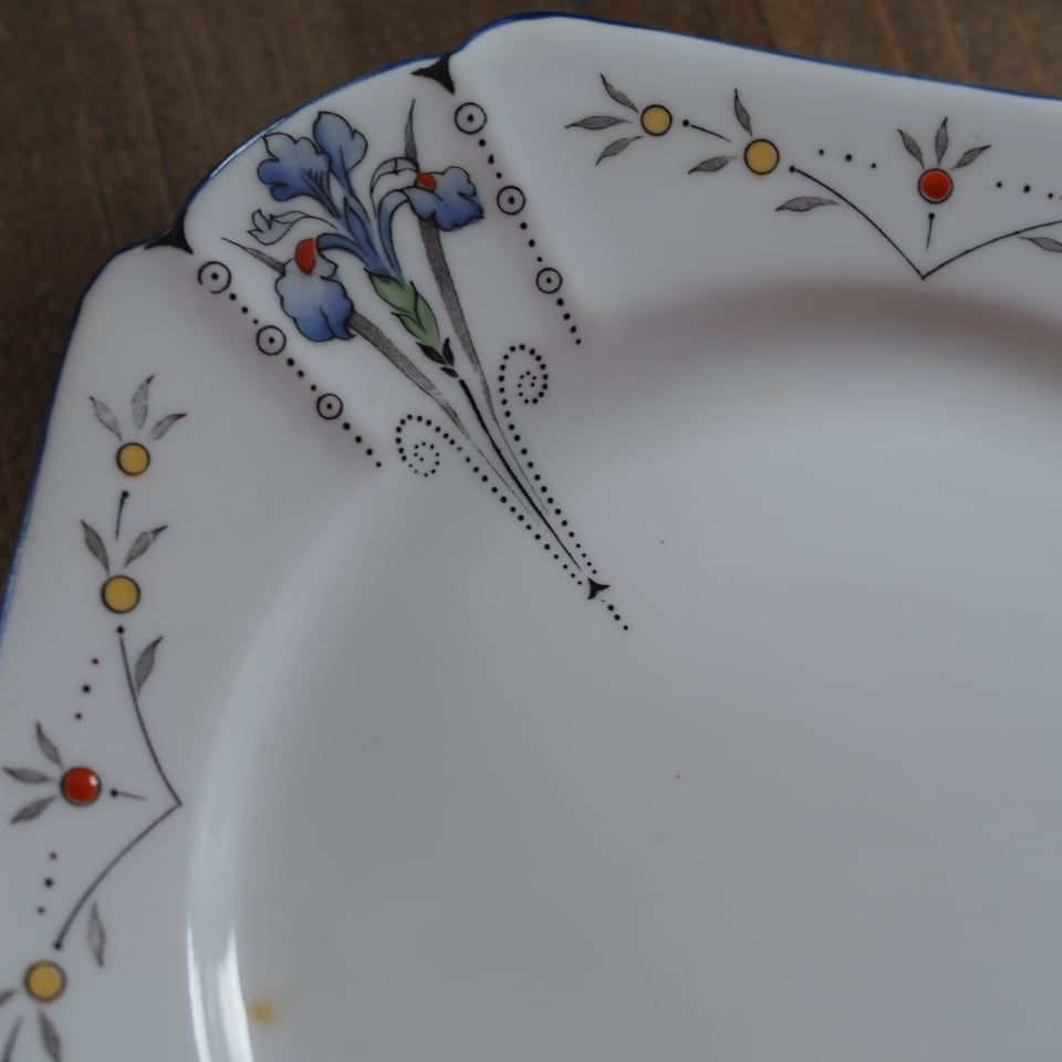 トリオ＋BBプレート付き｜英国アンティークカップ F