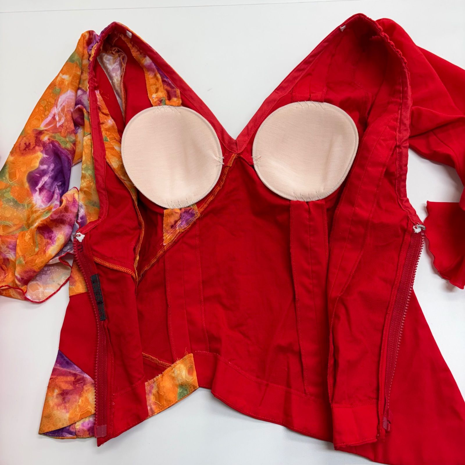 【美品 フラメンコ衣装】レッド アトリエ貴美恵 上下セット セットアップ 美品 フラメンコ衣装】レッド アトリエ貴美恵 上下セット セットアップ