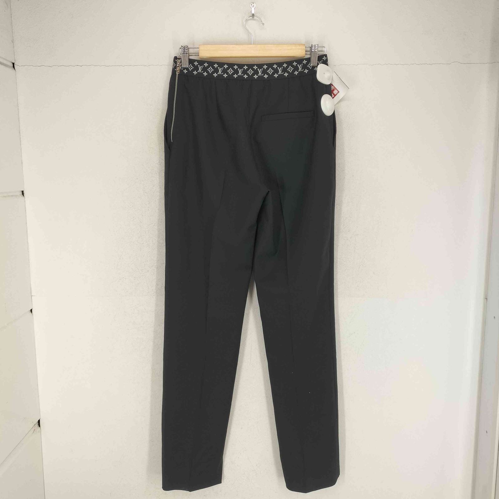 ルイヴィトン LOUIS VUITTON ウエストリブモノグラムデザインセンター