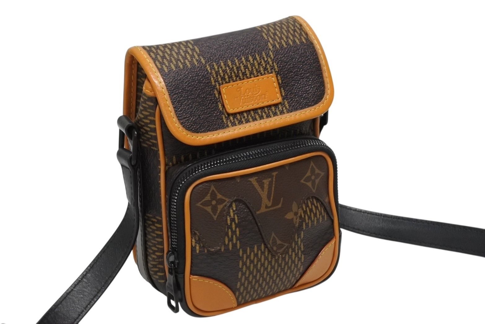 極美品 LOUIS VUITTON ルイヴィトン アマゾン メッセンジャーショルダーバッグ N40357 ダミエジャイアント NIGO LVスクエアード 中古 4b013599 LOUIS VUITTON ルイヴィトン アマゾン メッセンジャーショルダーバッグ