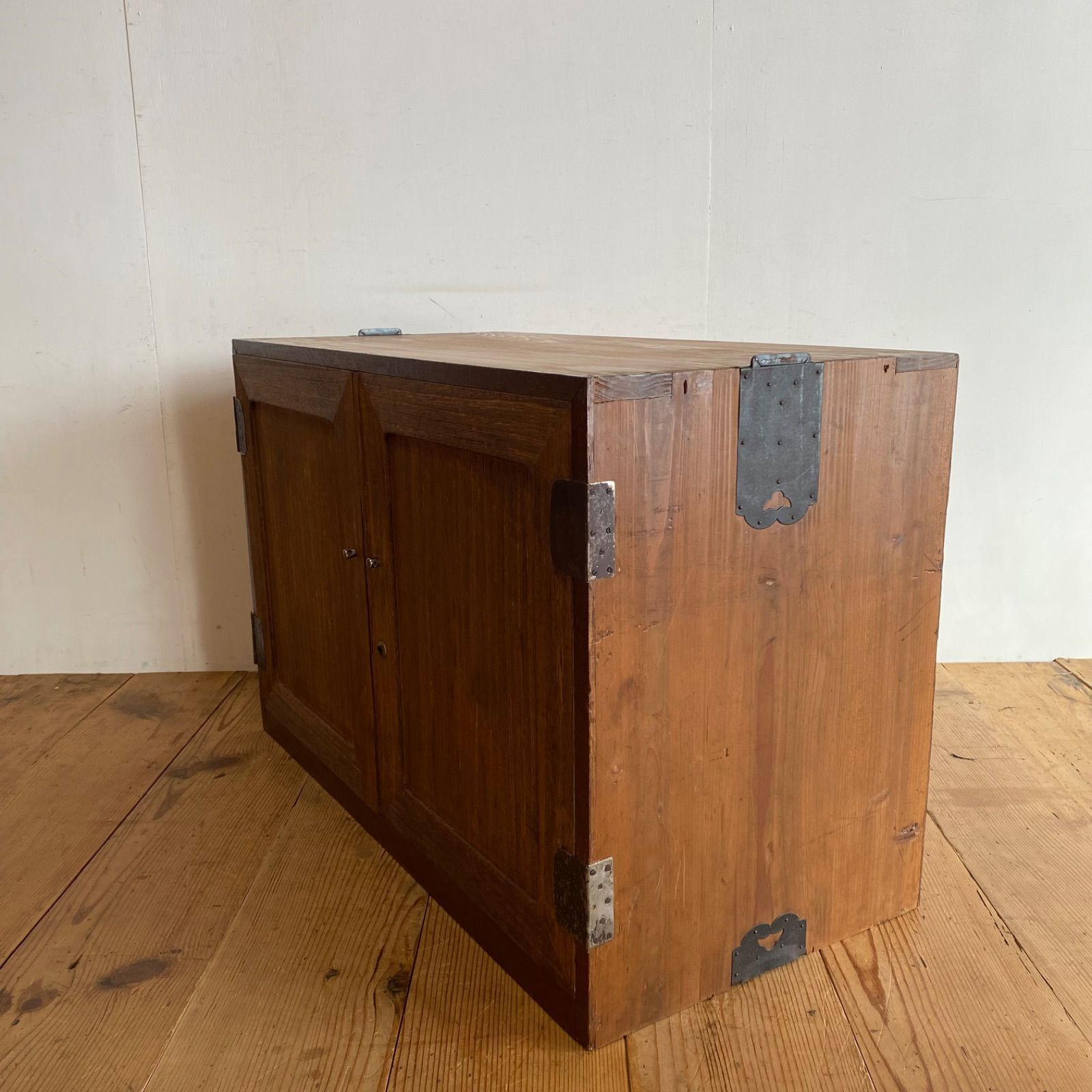 アンティーク チェスト 箪笥 ローボード テレビ台 昭和レトロ z825 アンティーク チェスト 箪笥 ローボード ローテーブル テレビ台 昭和