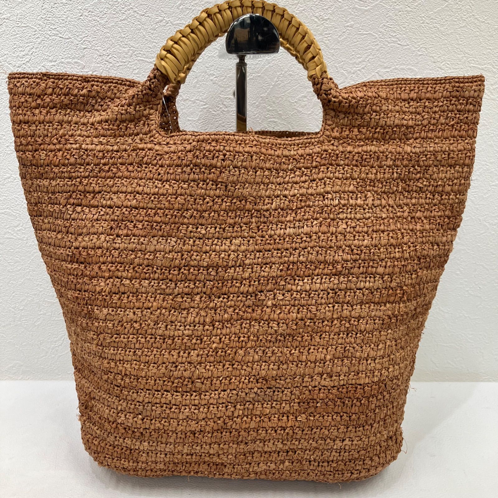 ヘレンカミンスキー　ラフィア　レザーハンドル ラフィアトートバッグ　ブラウン HELEN KAMINSKI ラフィアトートバッグ ブラウン / 持ち手レザー 【人気