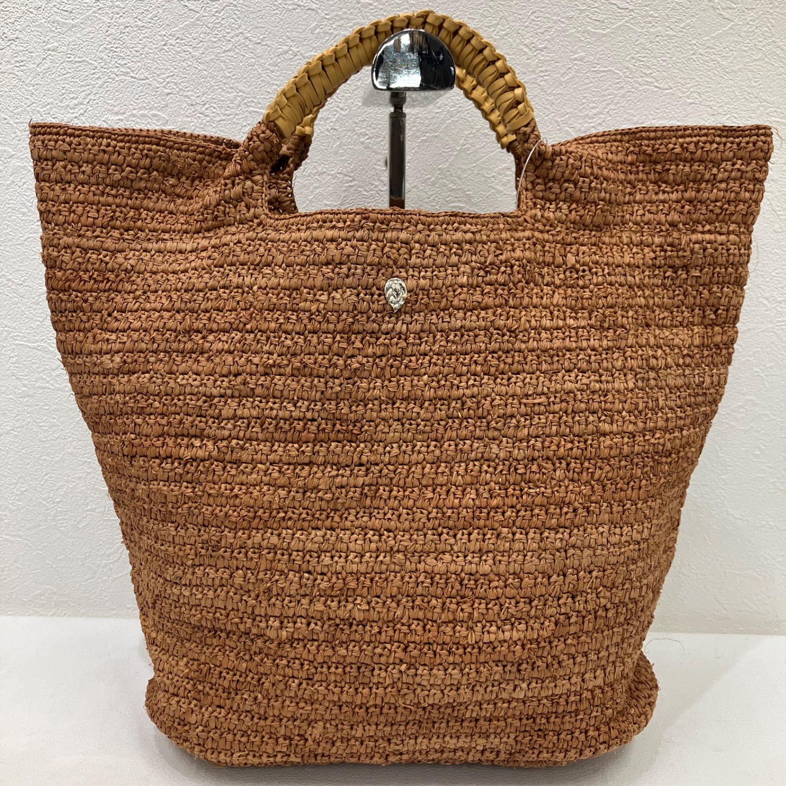 ヘレンカミンスキー　ラフィア　かごバッグ　トートバッグ　チャーム　レザーハンドル Y8717 HELEN KAMINSKI ヘレンカミンスキー ハンドバッグ ラフィア