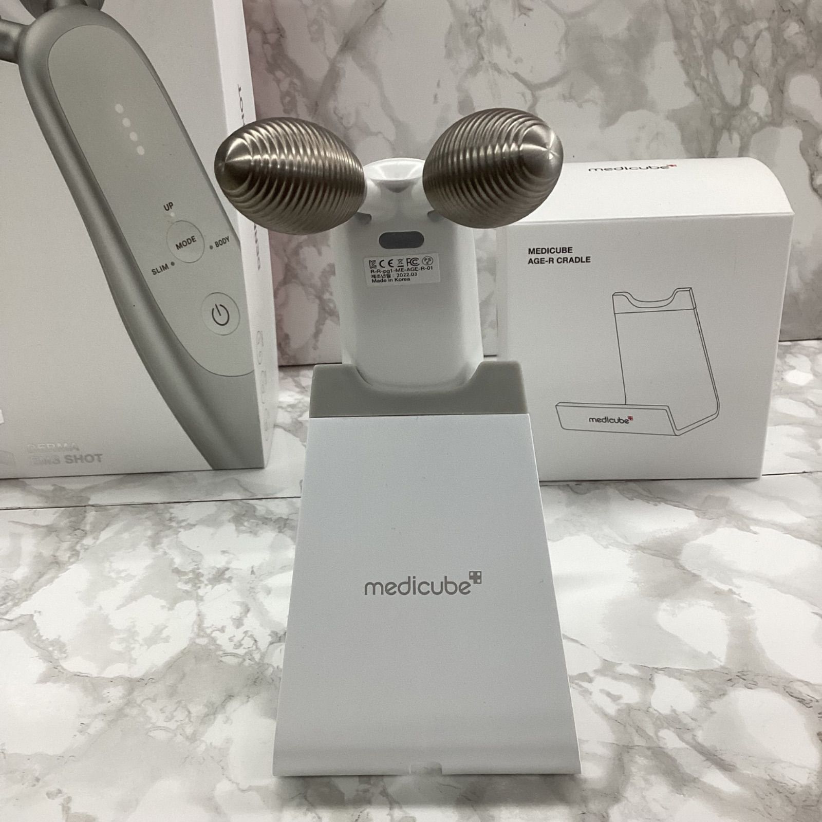 中古・美品】メディキューブ ダーマEMSショット スタンド付き - メルカリ