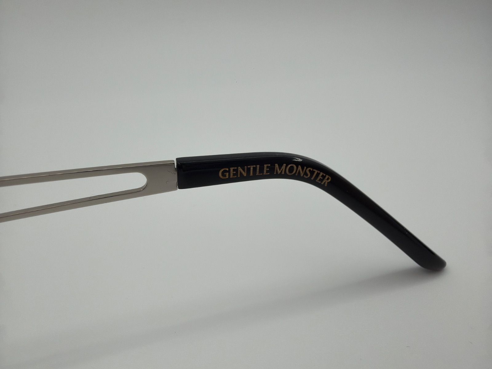GentleMonster Kunst 01 ブラック ケース付き ジェントルモンスター