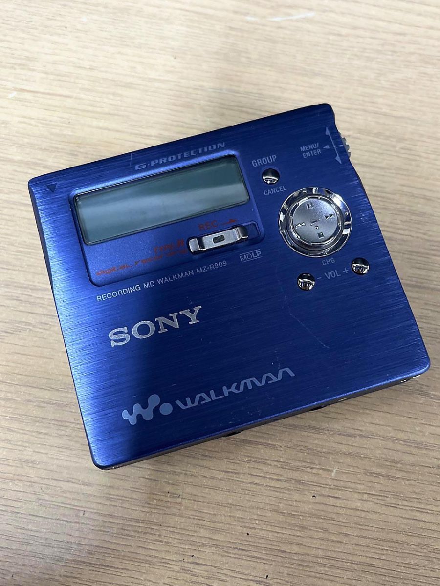ジャンク品】 SONY ソニー WALKMAN ウォークマン ポータブルMD