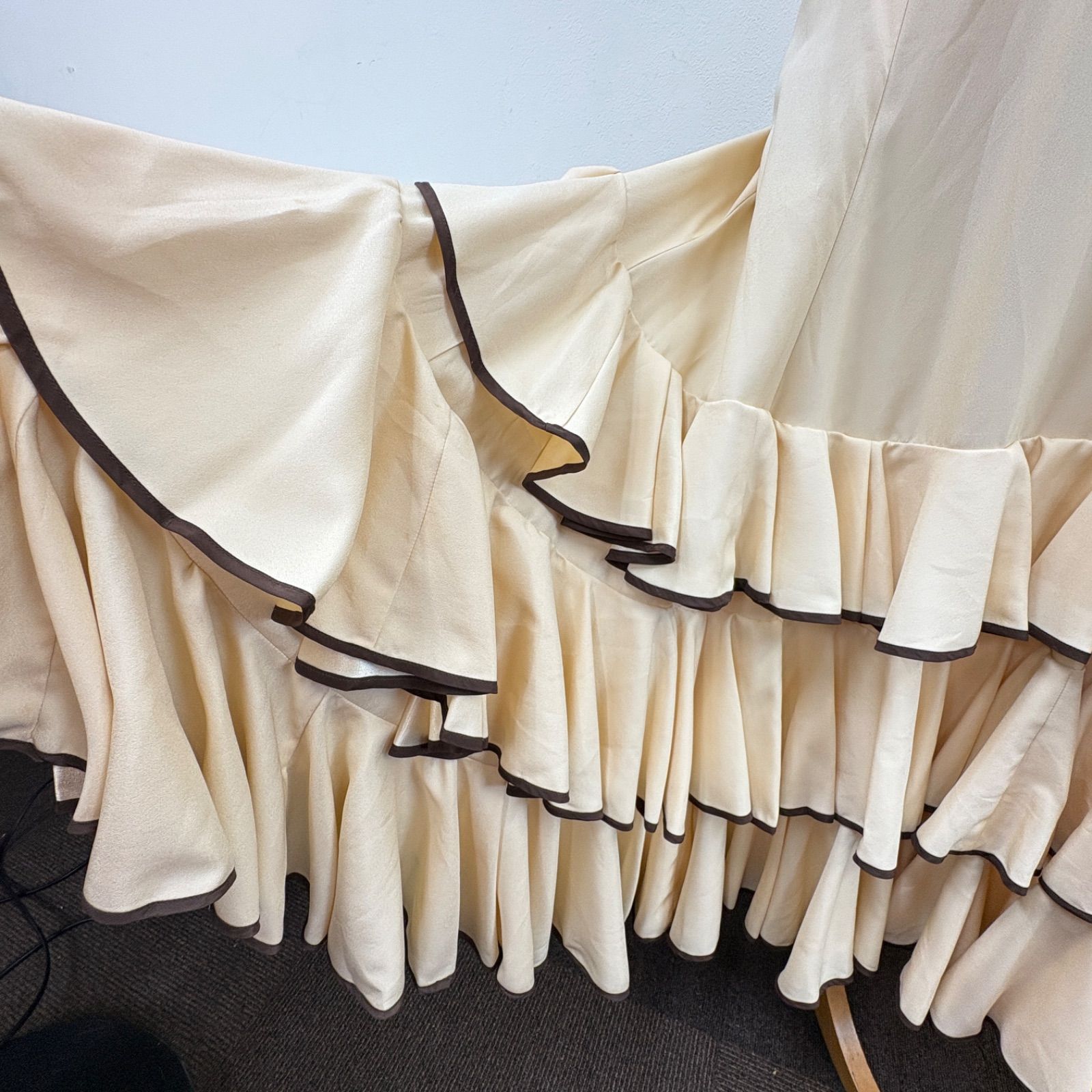 Atelier Prima】フラメンコ衣装 スカート ファルダ ベージュ シンプル