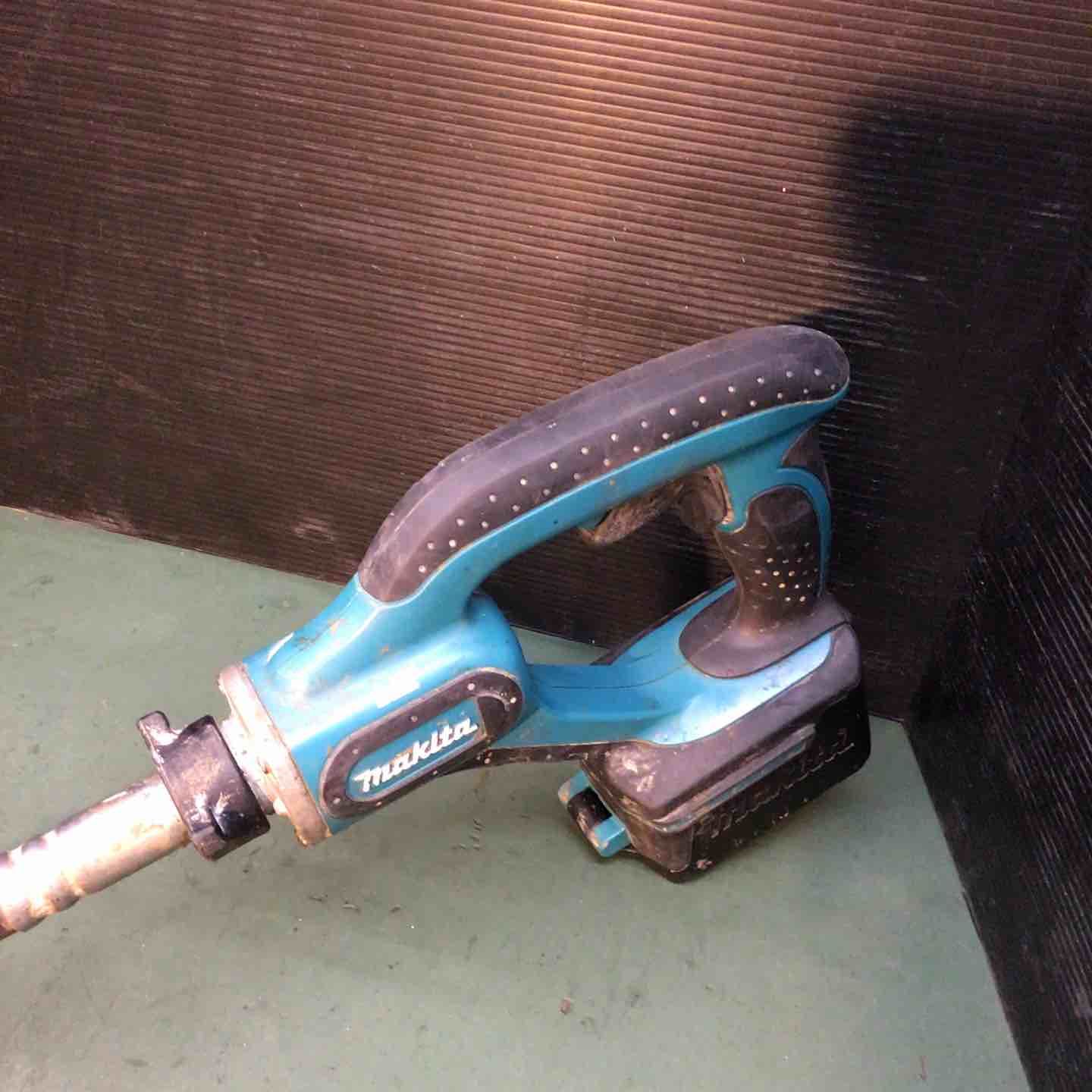 ☆マキタ(makita) コードレスコンクリートバイブレータ VR350DZ【戸田店】