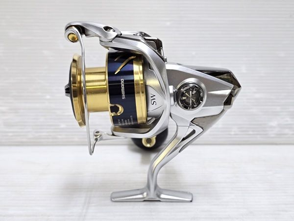SHIMANO スピニングリール