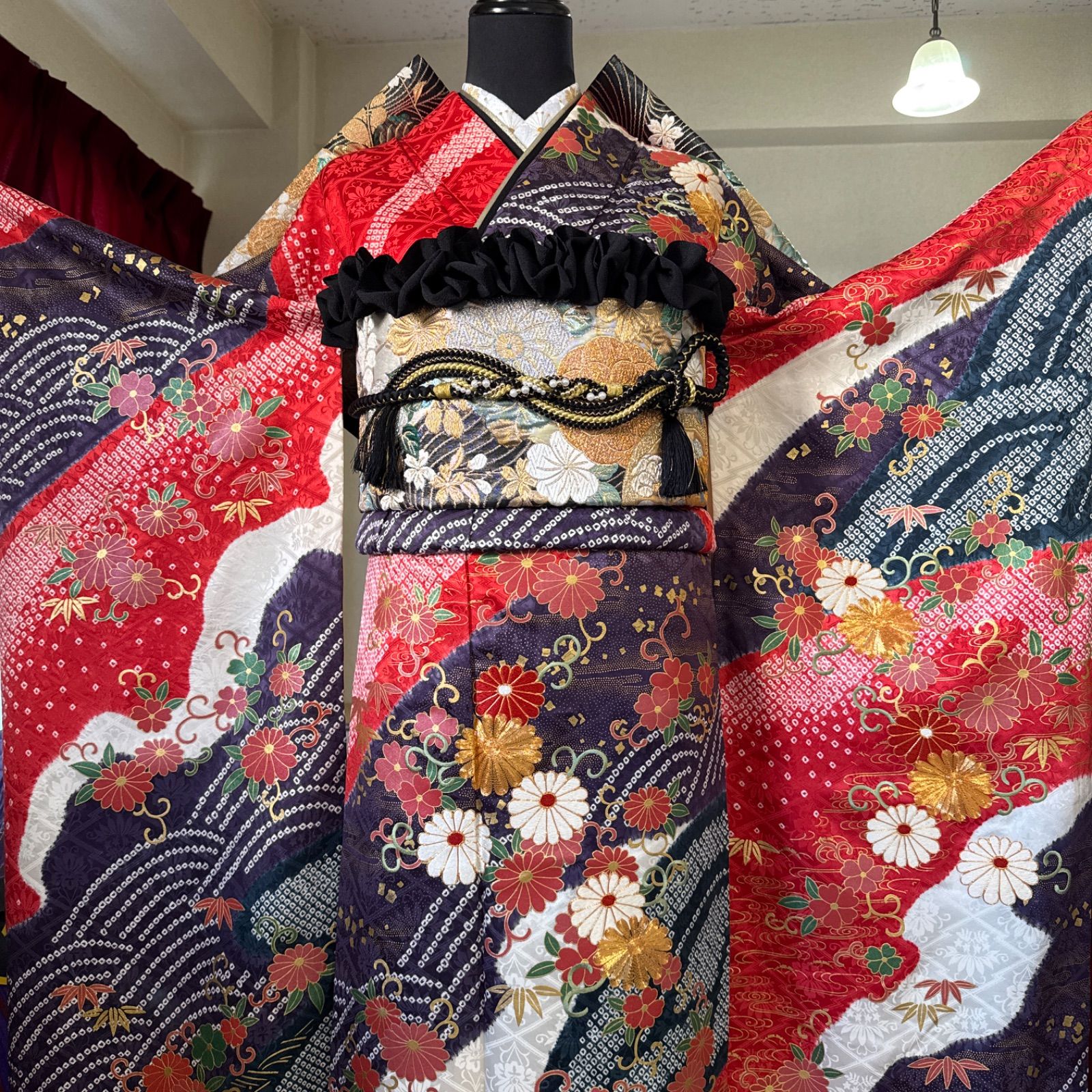 豪華振袖セット(4点)・袋帯・半衿・帯揚げ・古典柄・鹿の子絞り・金駒