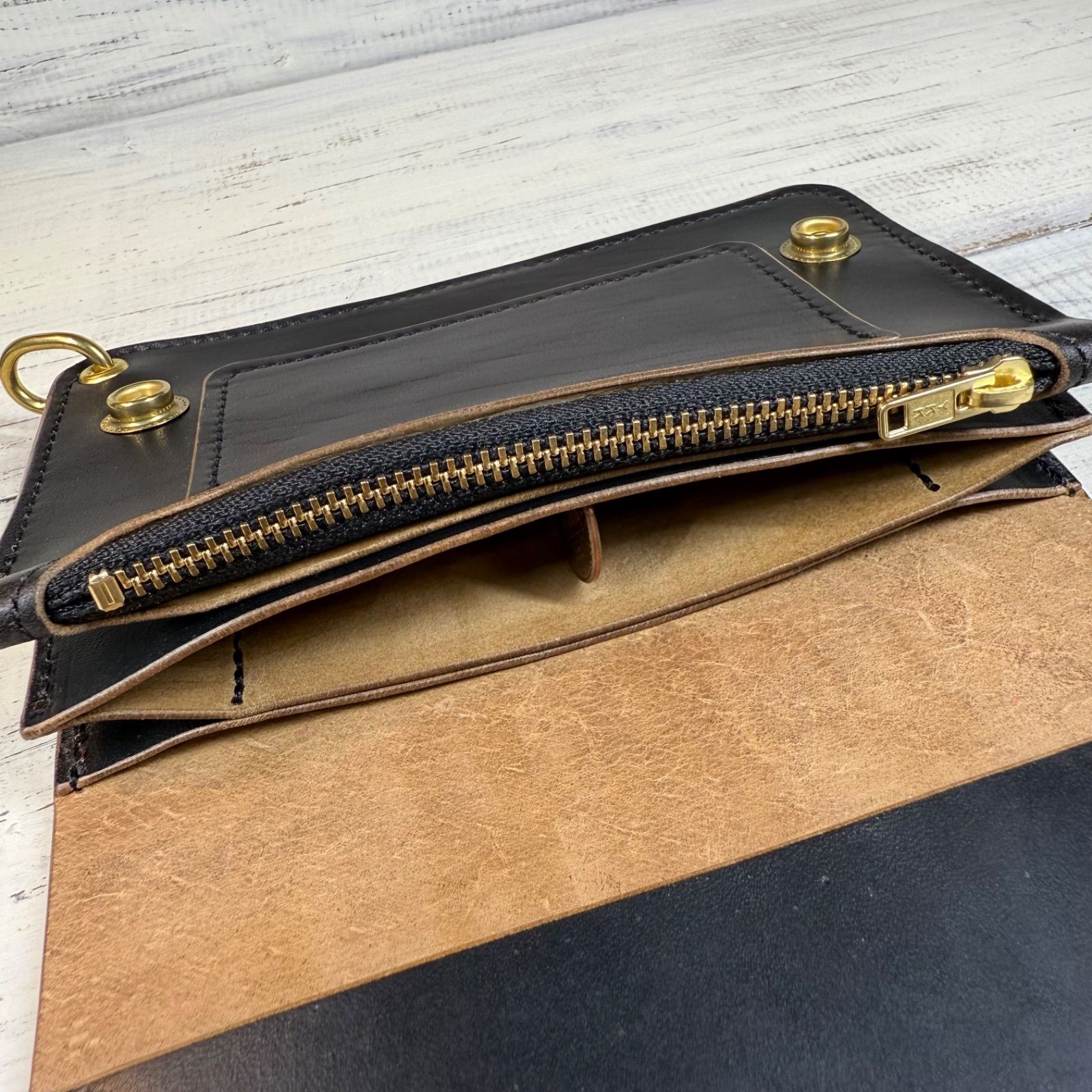 トラッカーウォレット ミドル 3層】ホースバット ゴールド YKK - メルカリ