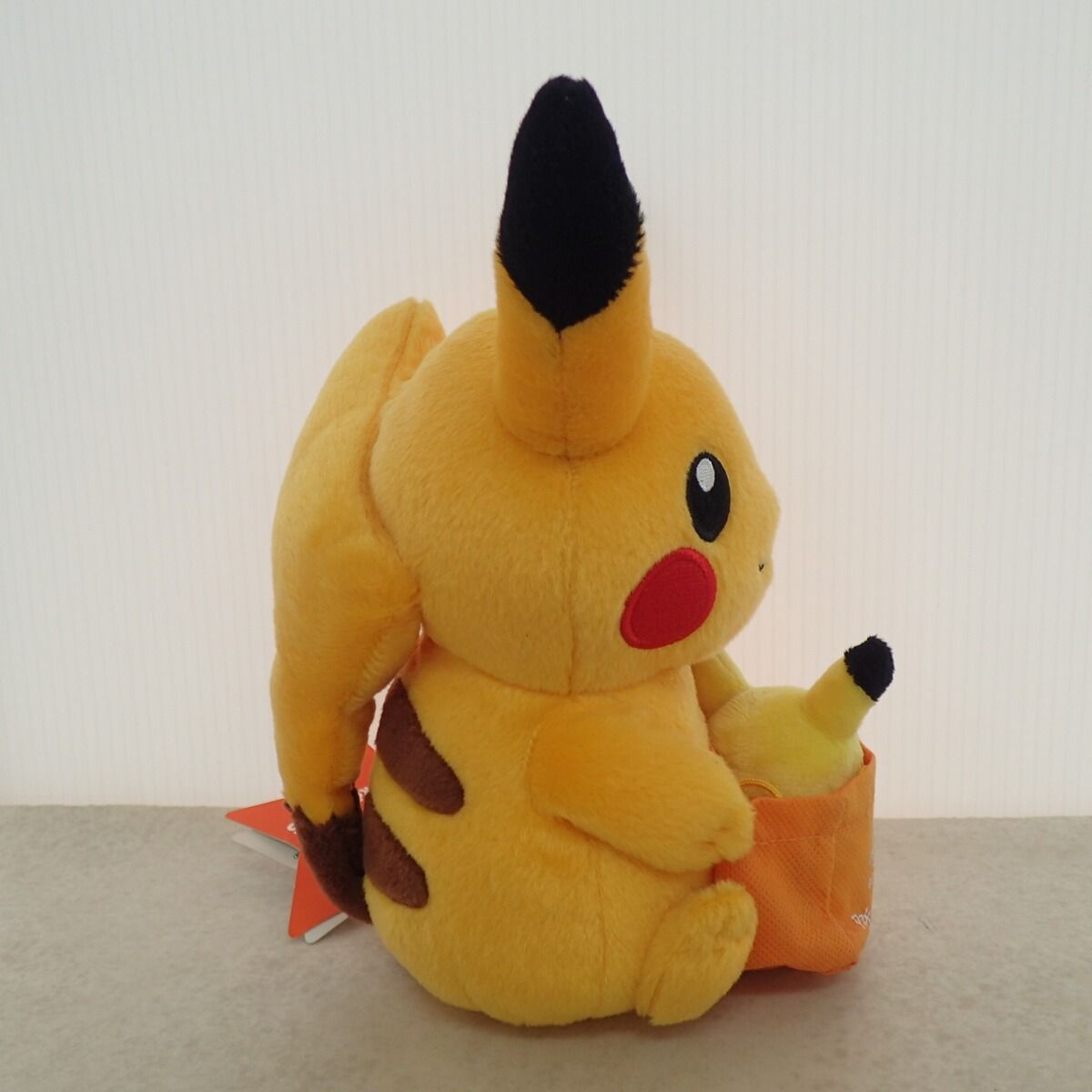 ポケモンセンター ぬいぐるみ BEAMS 色違いのピカチュウ 紙タグ付き