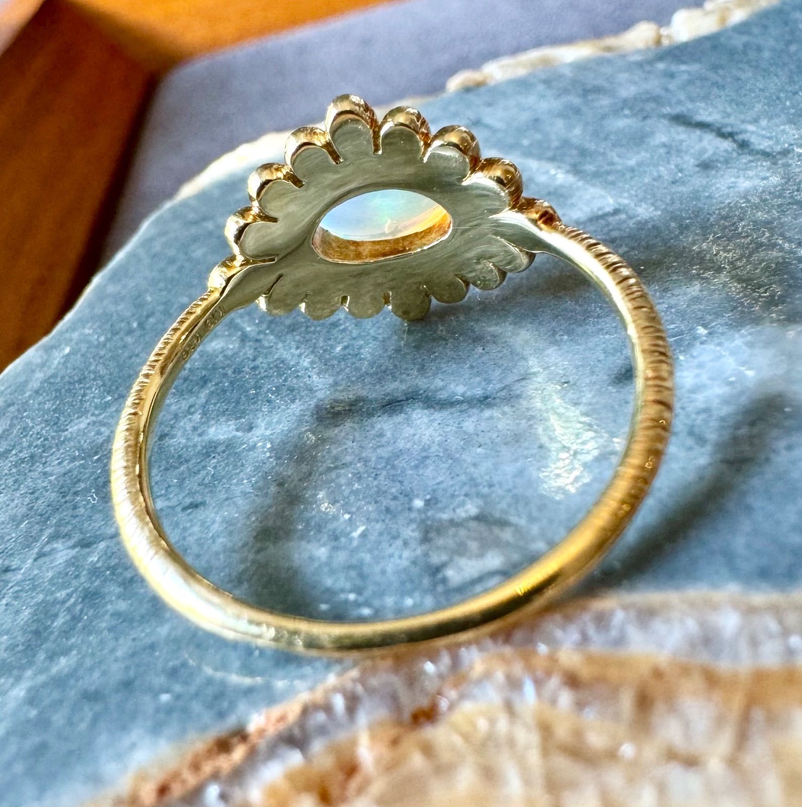 ete◇K18YG*11号*オパールリング*フラワー*イエローゴールド*エテ