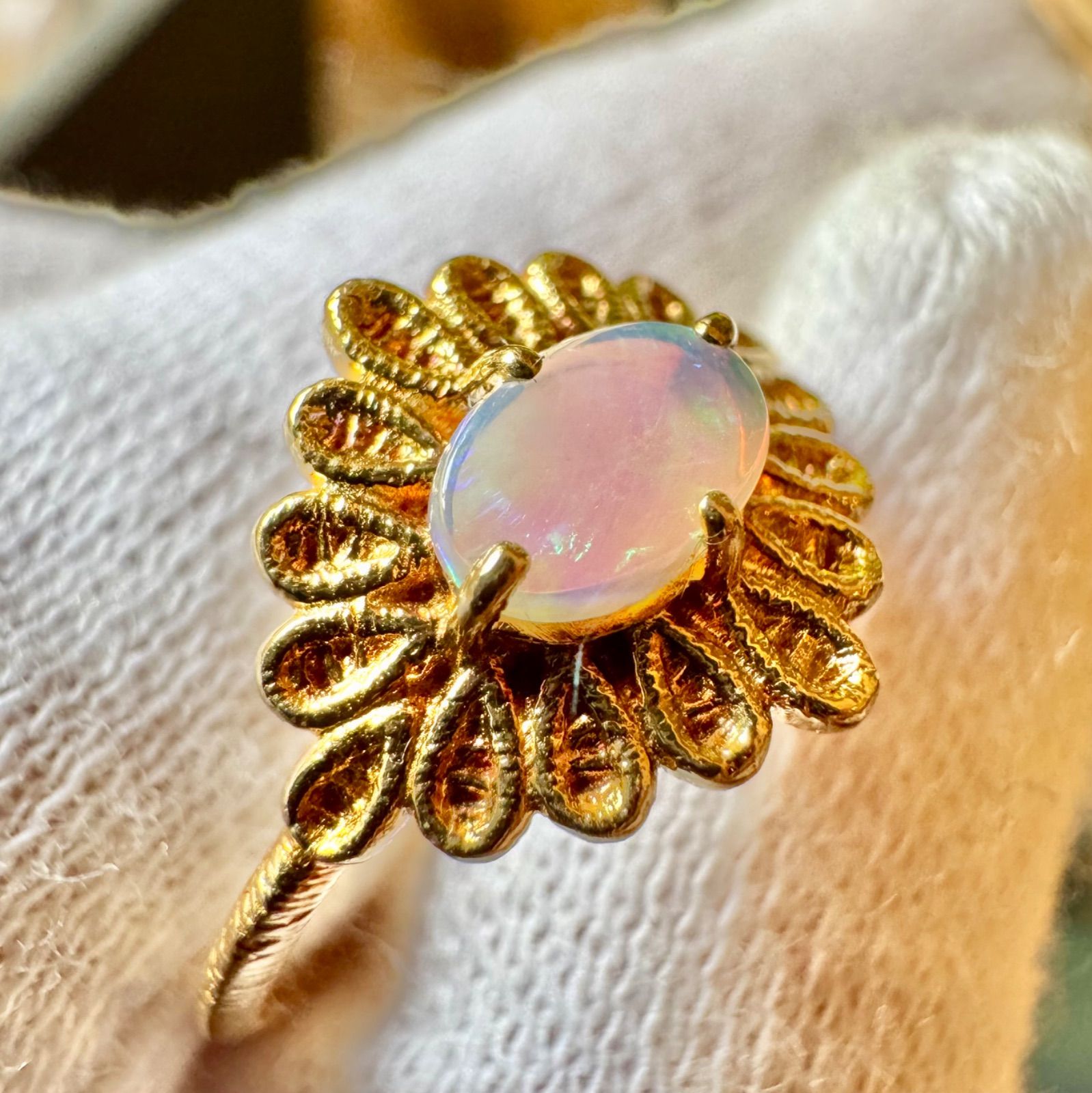 ete◇K18YG*11号*オパールリング*フラワー*イエローゴールド*エテ