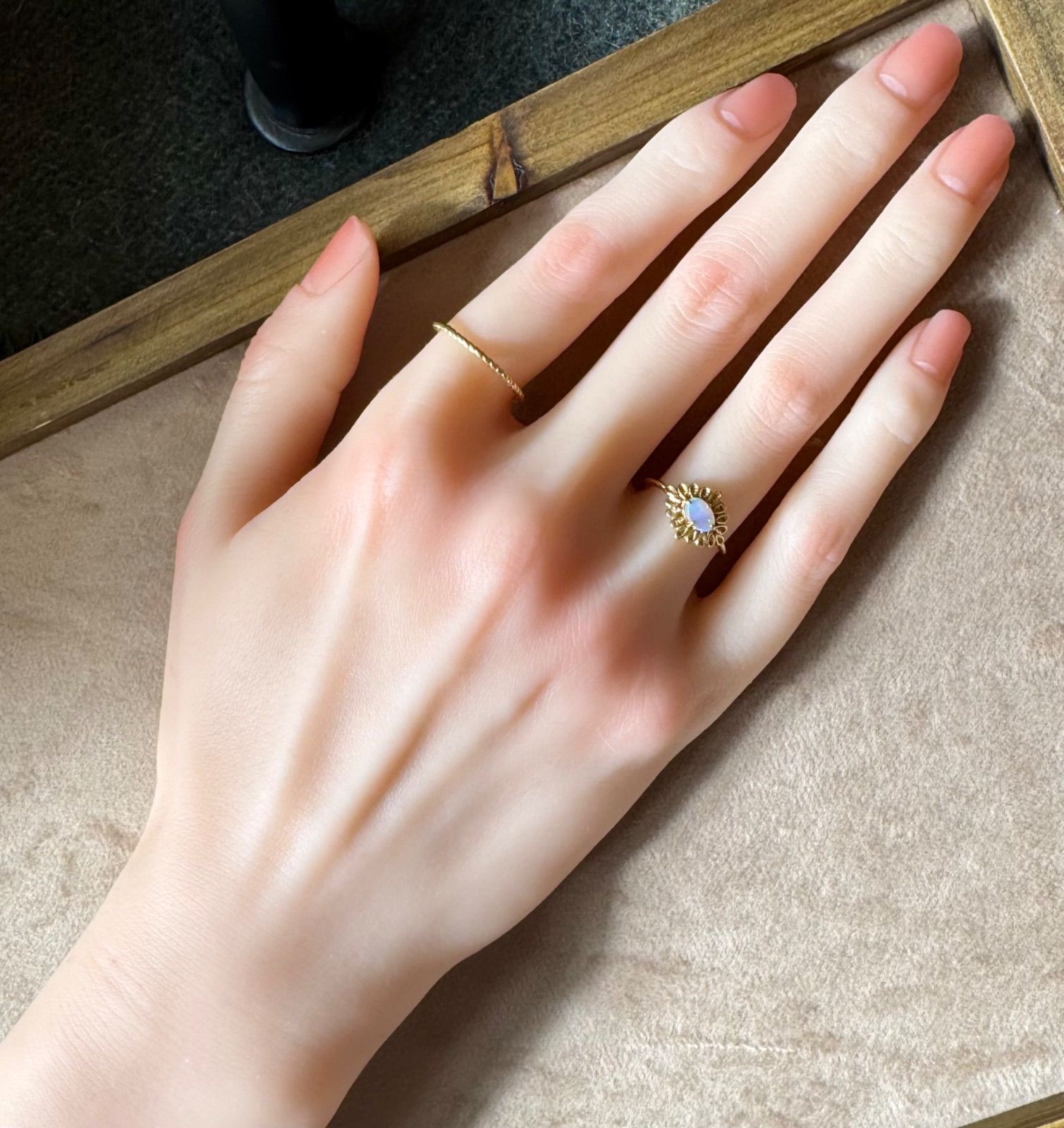 ete◇K18YG*11号*オパールリング*フラワー*イエローゴールド*エテ