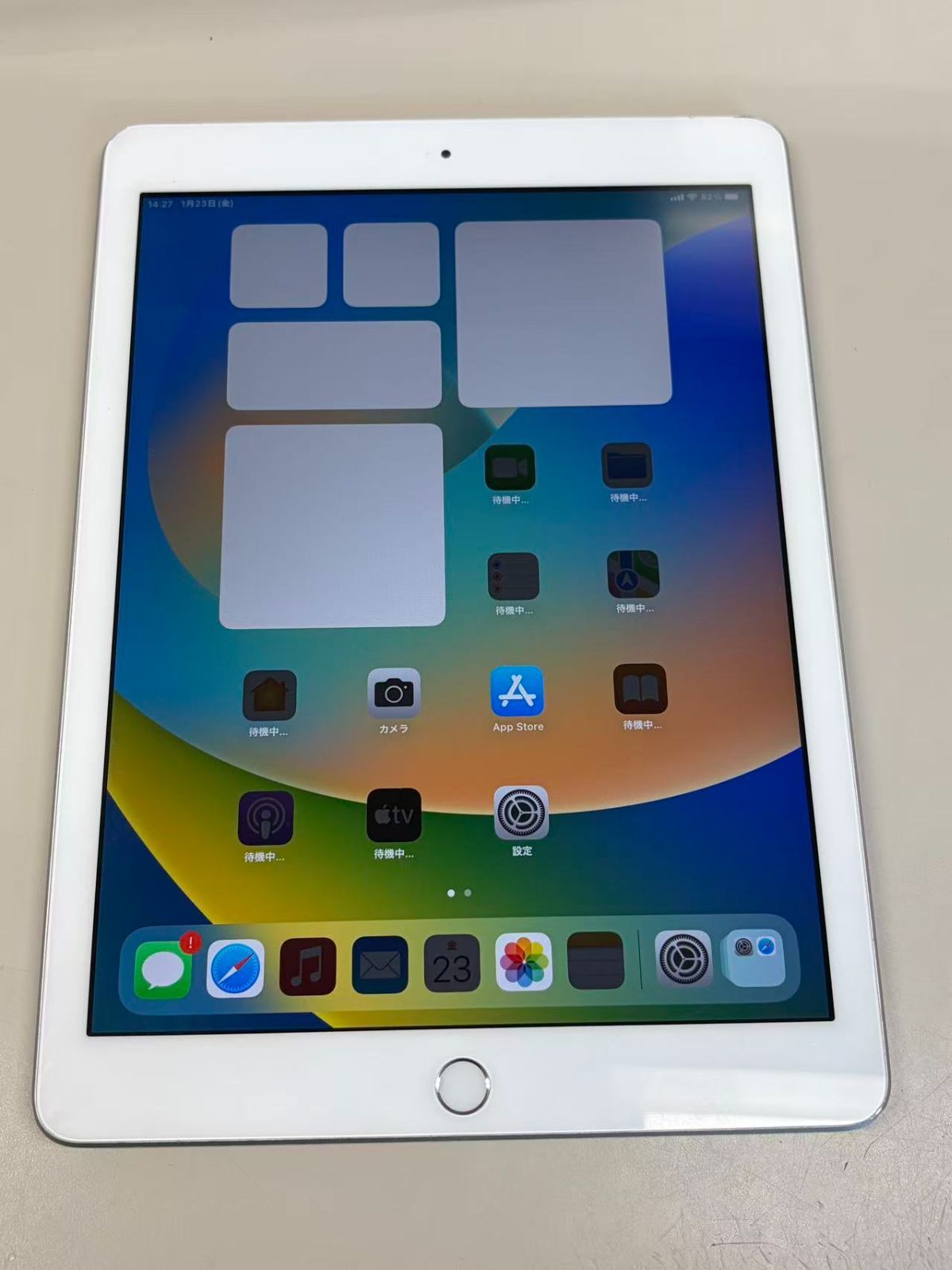 電池78% SIMフリー iPad (第6世代) 128GB シルバー 訳アリ品 - メルカリ