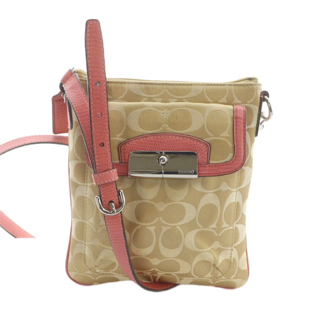 【値下げ】COACH ベージュ ロゴ柄 ショルダーバッグ 値下げ】COACH ベージュ ロゴ柄 ショルダーバッグ