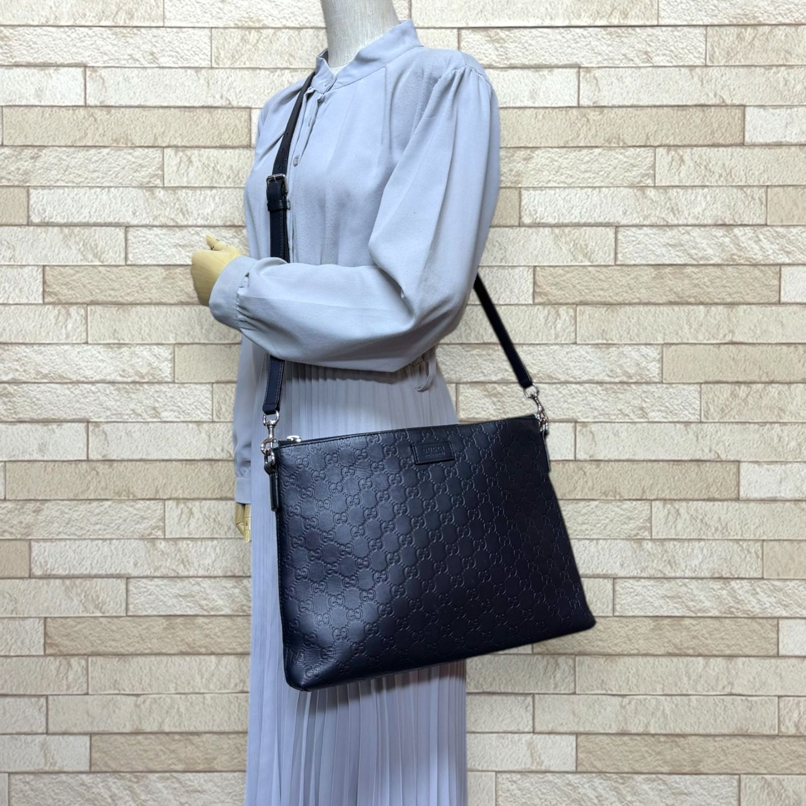 ■GUCCI（グッチ）美品 /レザー/セミショルダーバッグ/ネイビー グッチ グッチシマ ショルダーバッグ レザー 473882 ネイビー ユニ