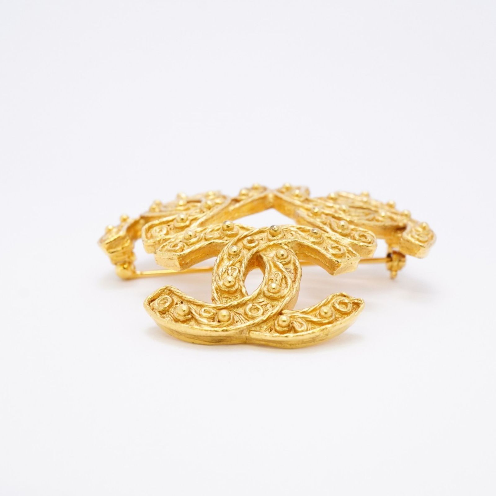 ■シャネル　トリプルココブローチ シャネル CHANEL ブローチ トリプルココマーク - メルカリ