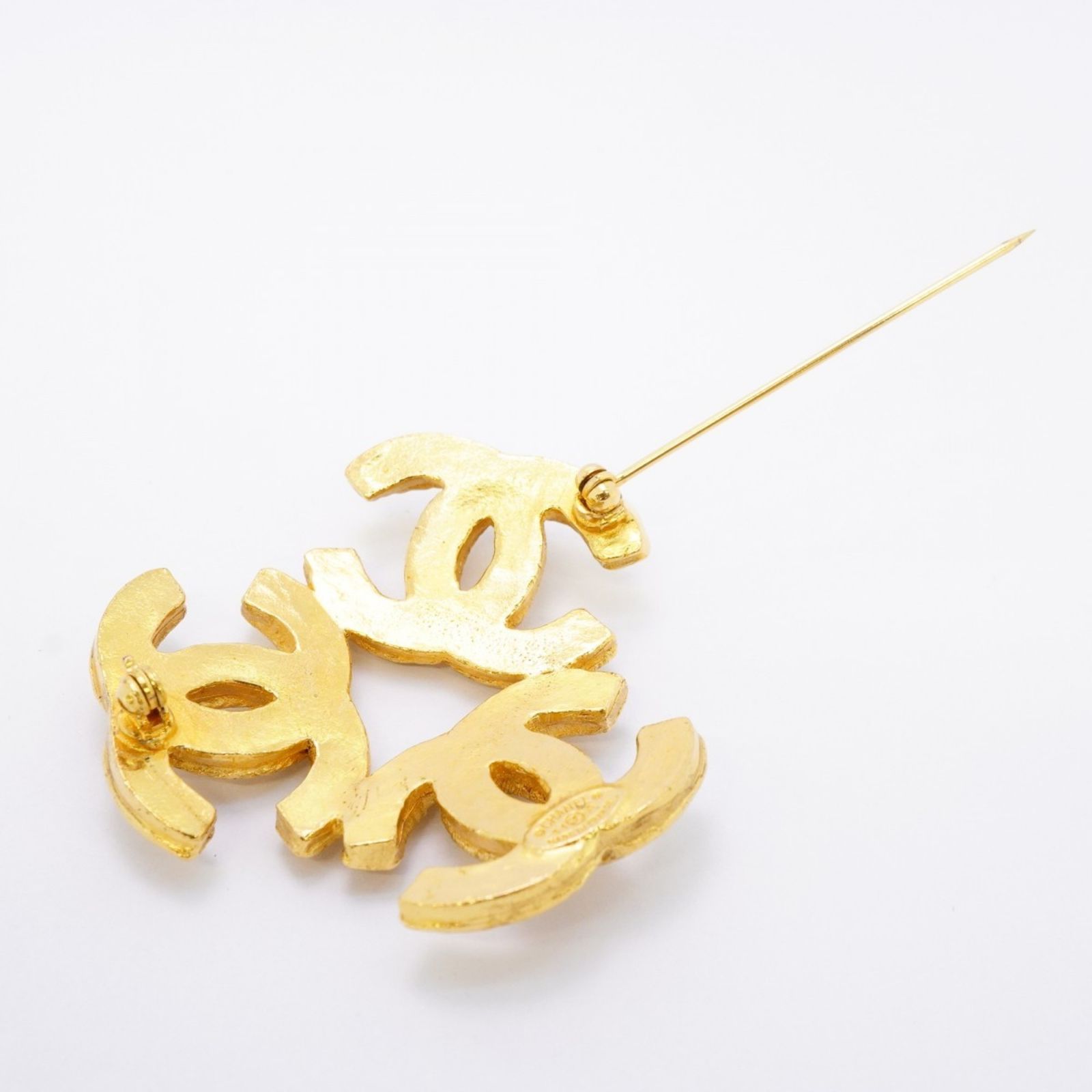 ■シャネル　トリプルココブローチ シャネル CHANEL ブローチ トリプルココマーク - メルカリ