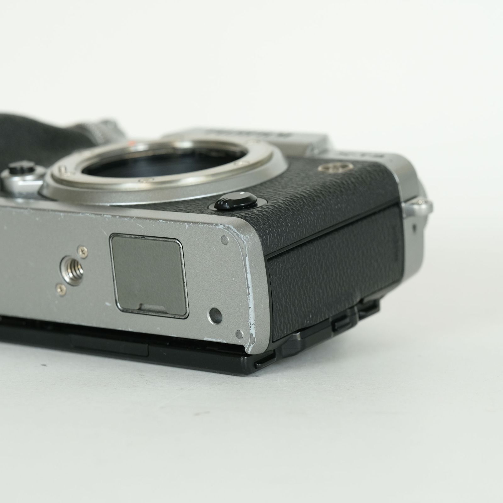 並品 | シャッター数13,830回] FUJIFILM X-T3 [ボディ シルバー