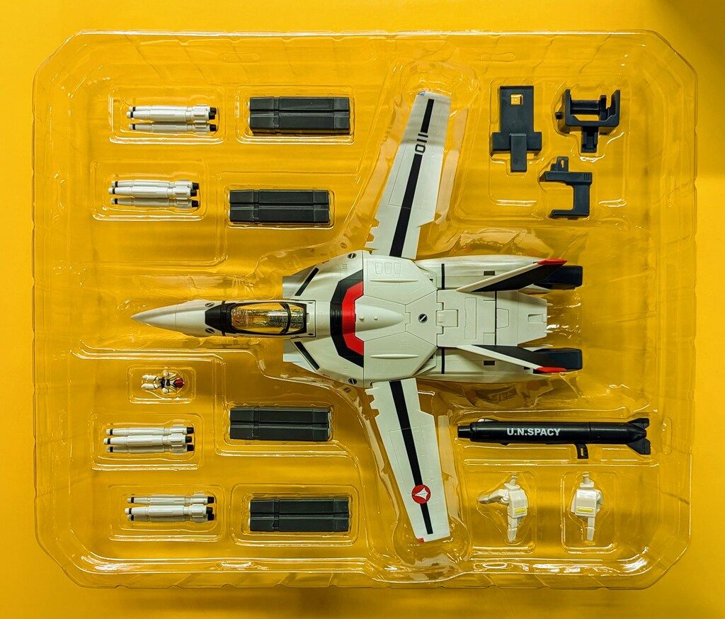 やまと 1/60完全変形 VF-1A 一条輝機withスーパー&ストライクパーツ