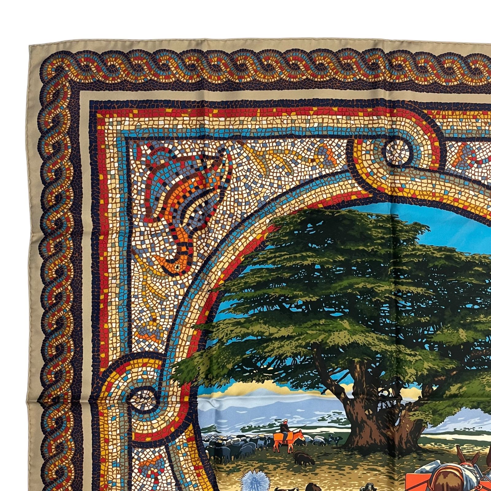 新品同様 希少 HERMES エルメス カレ90 ヒマラヤ杉の下で SOUS LE