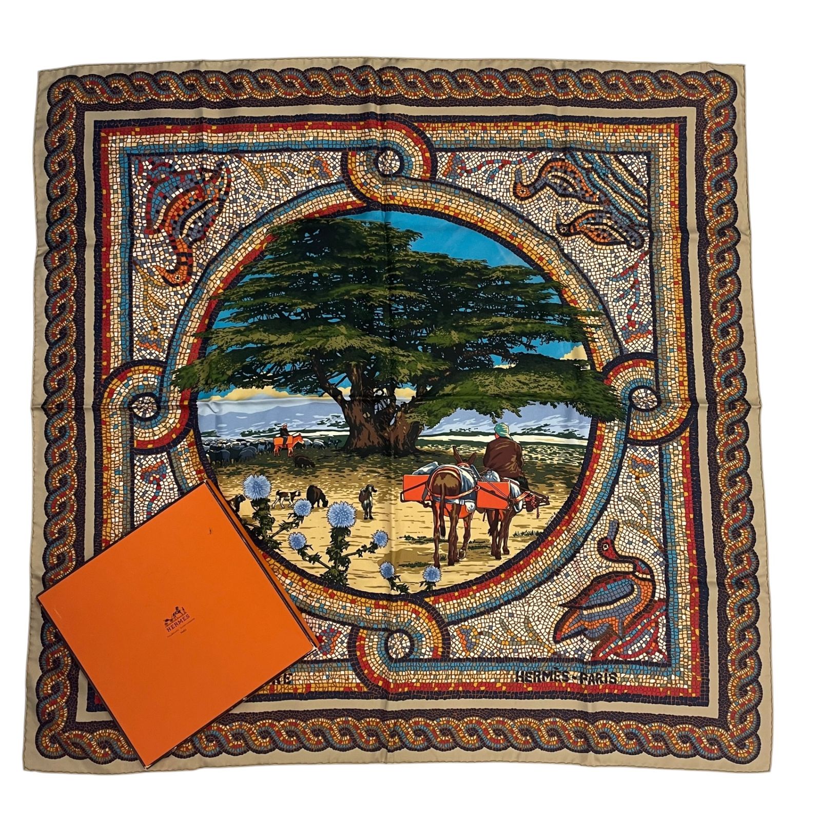 新品同様 希少 HERMES エルメス カレ90 ヒマラヤ杉の下で SOUS LE