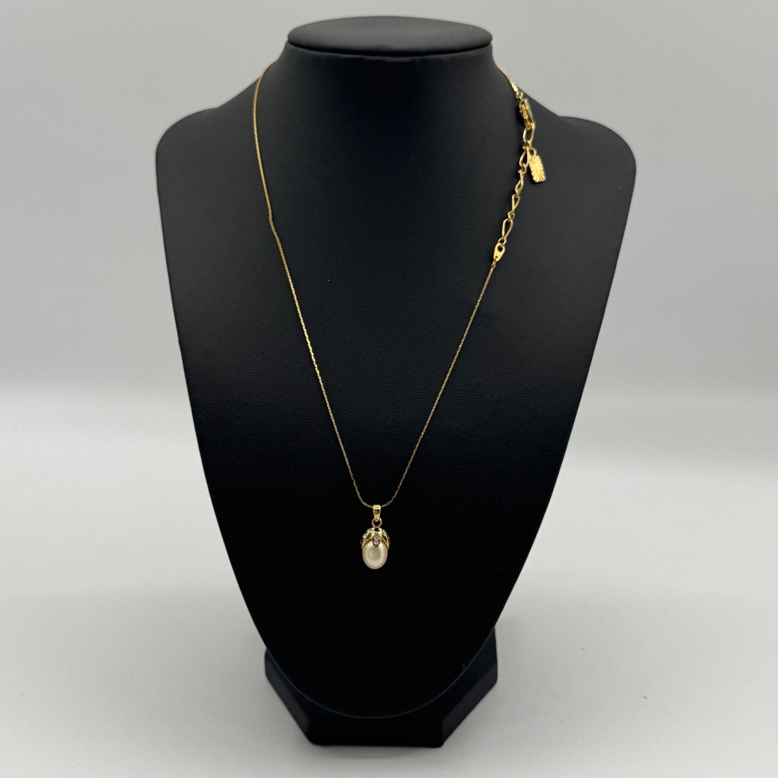 Vintage Yves Saint Laurent pearl and rhinestone necklace イヴサン