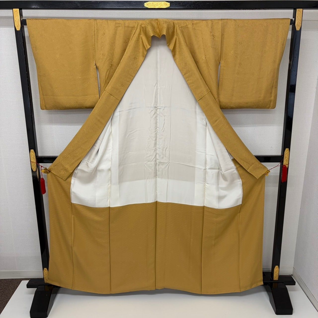 着物　正絹　色無地　地紋　一つ紋 訪問着 正絹 紋付色無地 フルセット4点 袷 正絹 着物専門店品