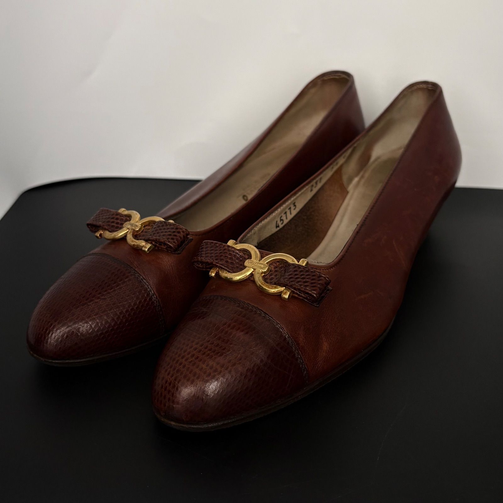 Salvatore Ferragamo サルヴァトーレフェラガモ パンプス レザー