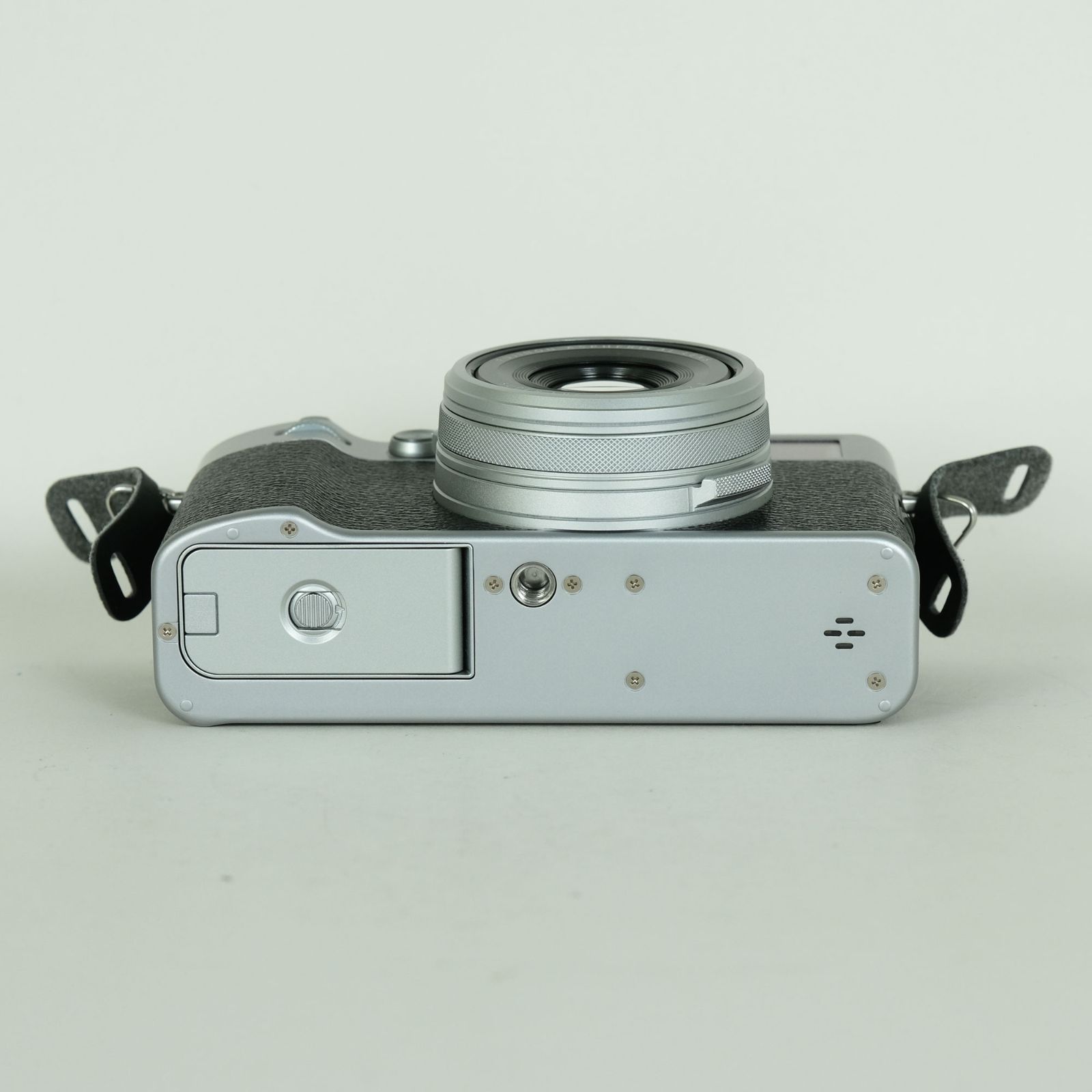 美品 | シャッター数500回｜バッテリー2個・別売付属品付] FUJIFILM