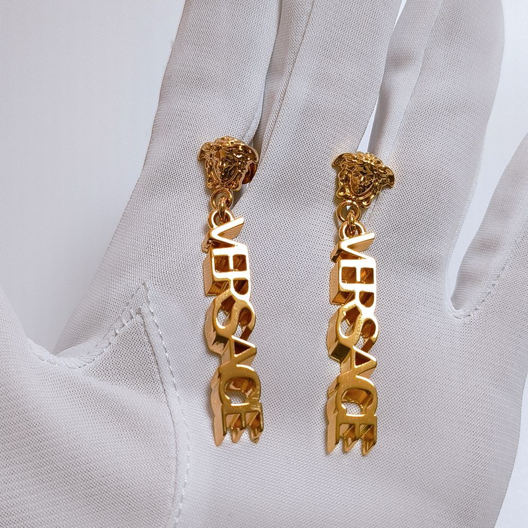 訳あり◇VERSACE ラ メドゥーサ ロゴ ドロップ ピアス 国内発送