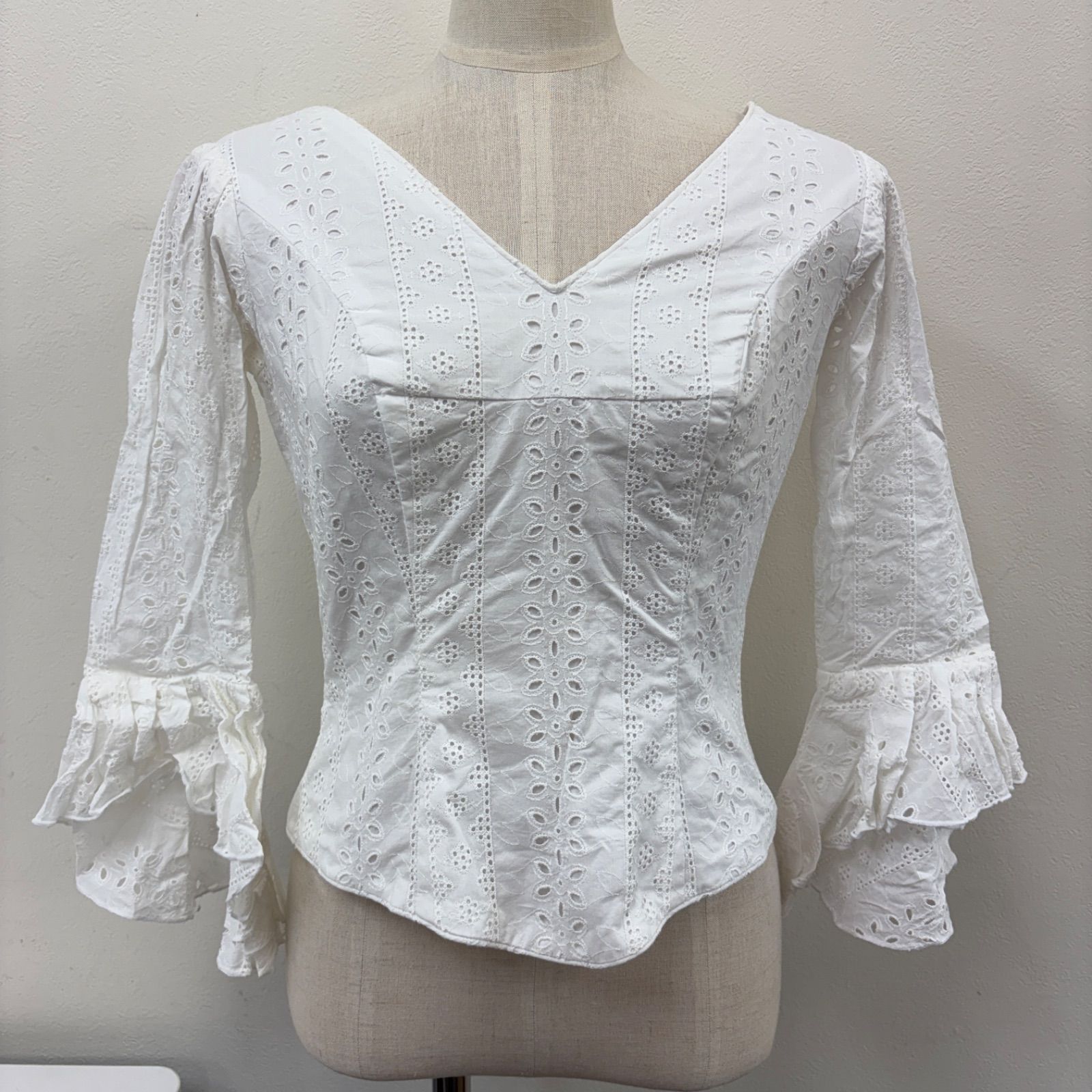 HERMOSA】フラメンコ衣装 トップス ブラウス ホワイト 白 フリル袖 五
