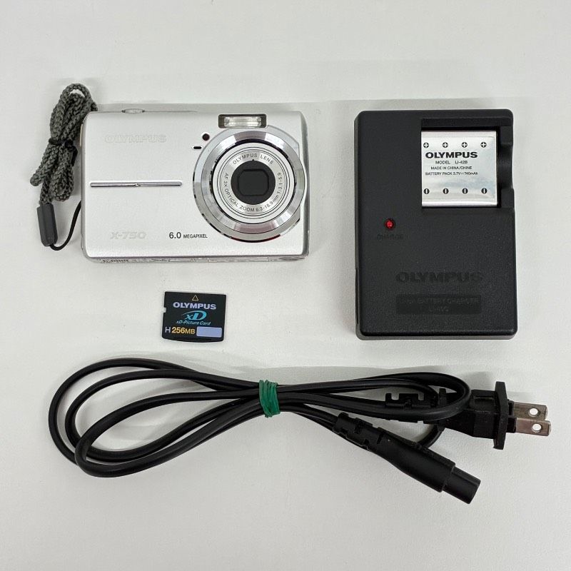 動作品】 OLYMPUS IMAGING CORP X-750 Silver オリンパス デジタル
