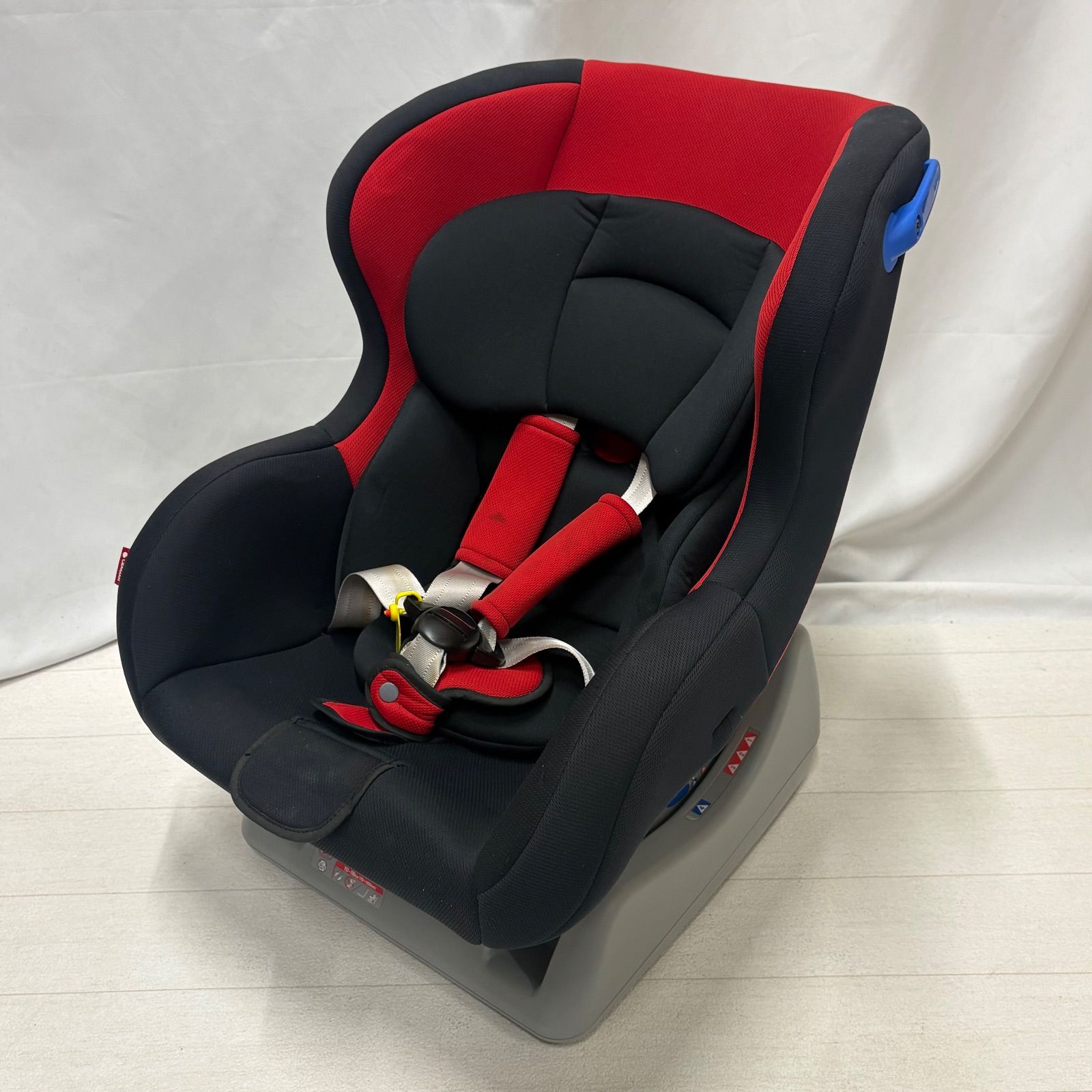 LEAMAN neddyチャイルドシート 2個セット 黒と赤 LEAMAN チャイルドシート 黒と赤 LEAMAN チャイルドシート 赤と黒