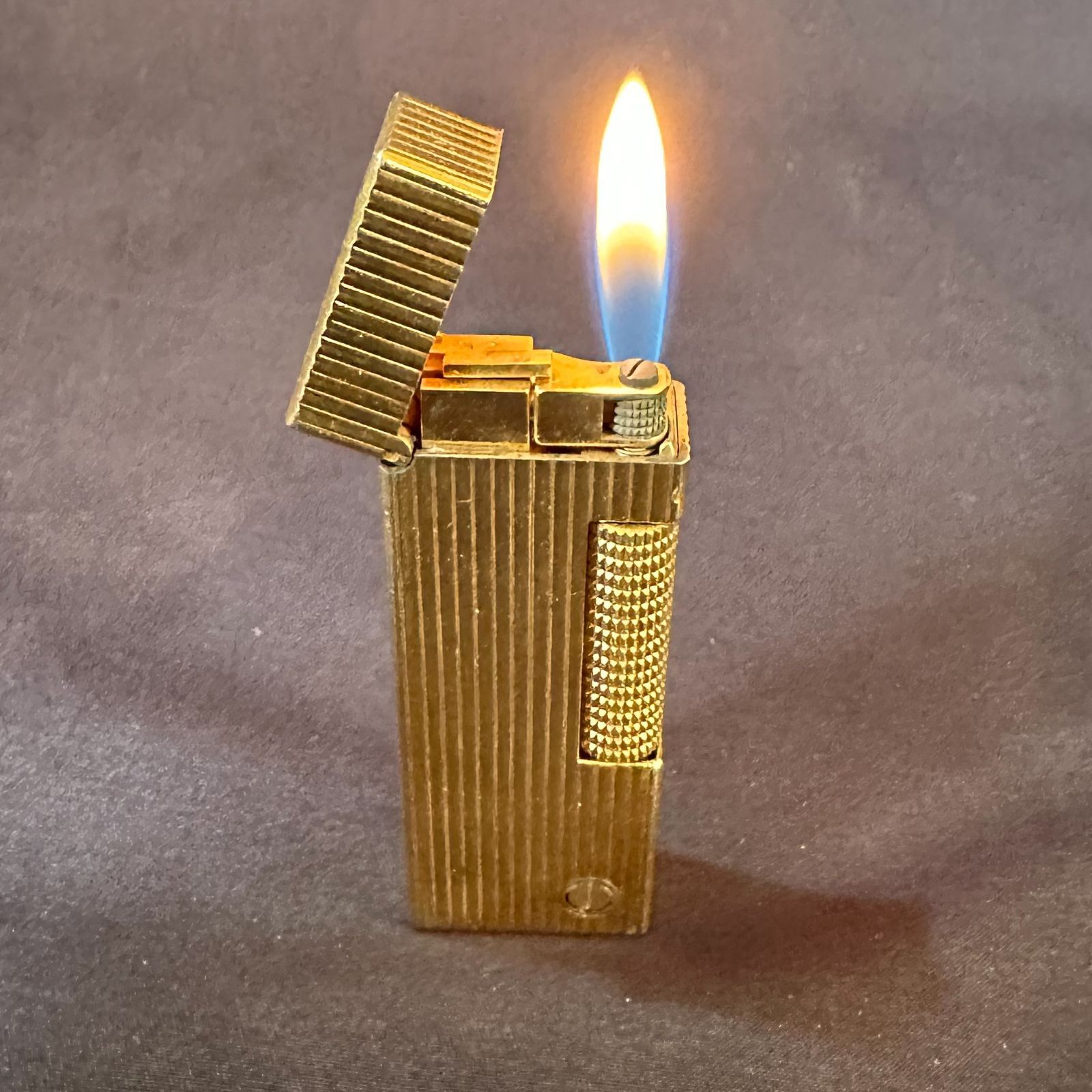 dunhill ダンヒル ガスライター ゴールド 着火確認済 1074-4 - メルカリ