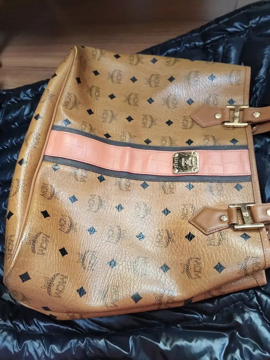 MCM バッグ ブラウン トートバッグ - メルカリ