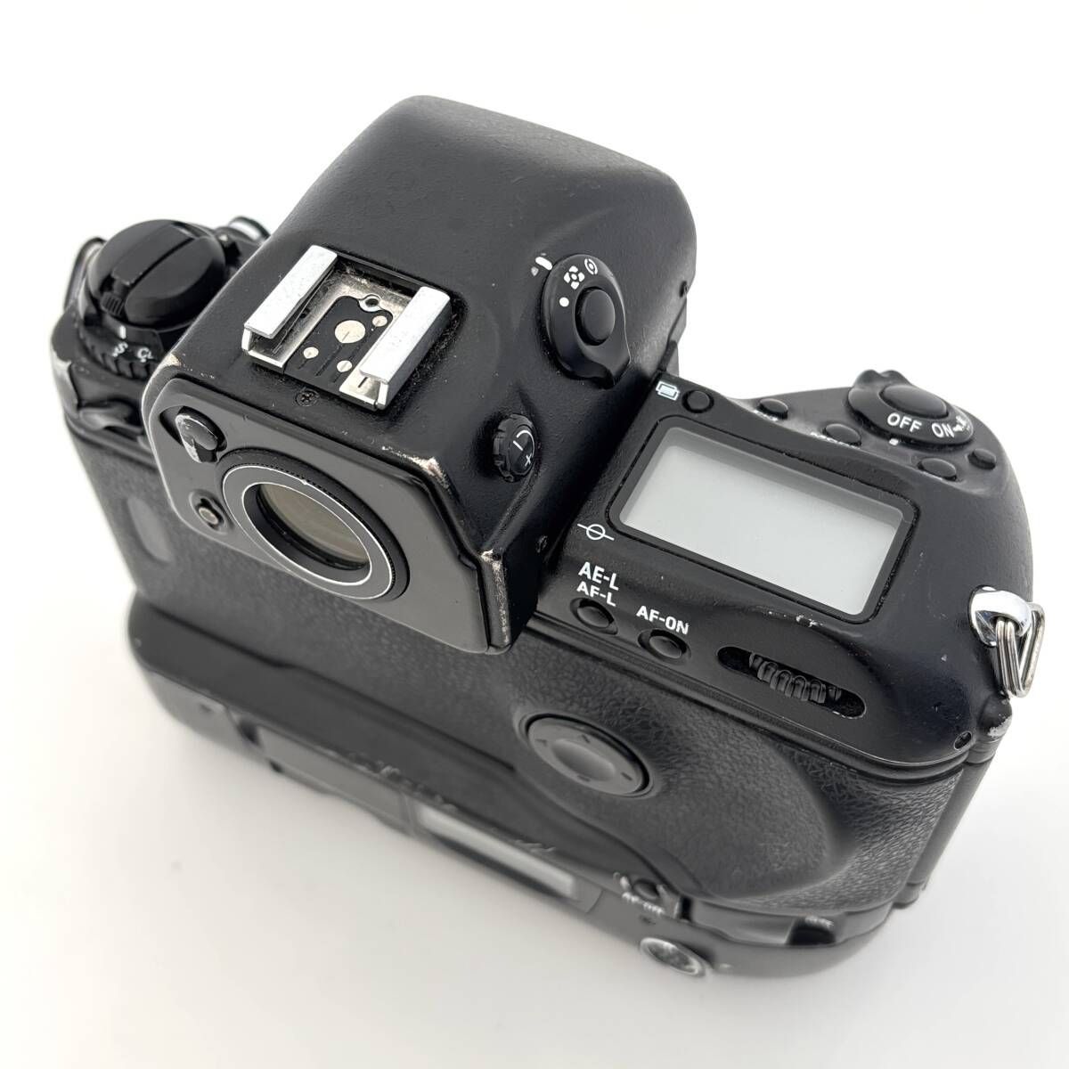 外観イマイチ、動作バッチリ！【ニコン】NIKON F5 フィルム一眼レフ